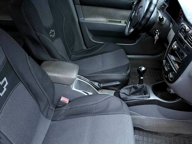 Сірий Шевроле Лачетті, об'ємом двигуна 1.8 л та пробігом 149 тис. км за 4500 $, фото 4 на Automoto.ua