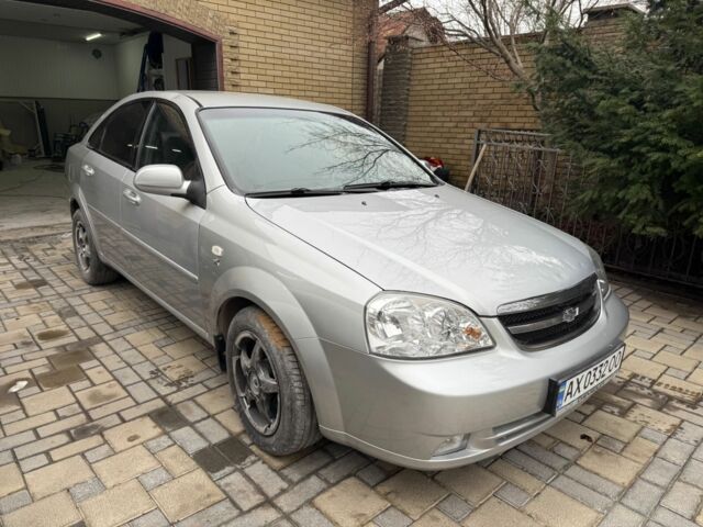 Серый Шевроле Лачетти, объемом двигателя 1.8 л и пробегом 187 тыс. км за 3700 $, фото 1 на Automoto.ua