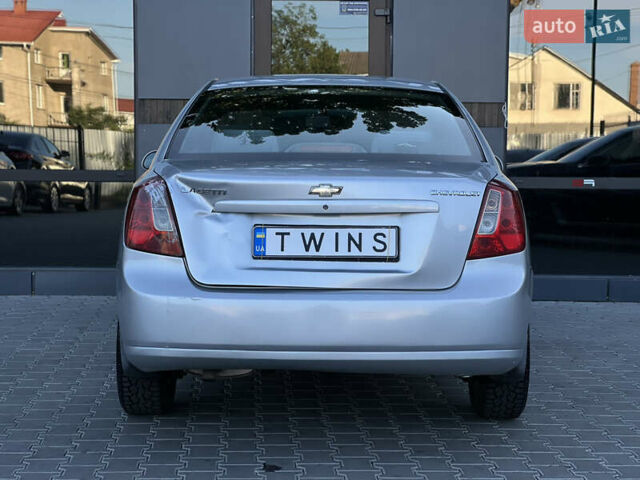 Сірий Шевроле Лачетті, об'ємом двигуна 1.8 л та пробігом 181 тис. км за 3350 $, фото 4 на Automoto.ua