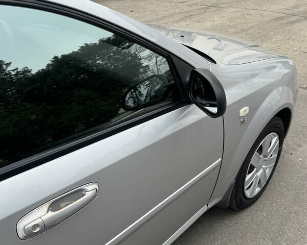 Сірий Шевроле Лачетті, об'ємом двигуна 1.6 л та пробігом 227 тис. км за 4200 $, фото 5 на Automoto.ua