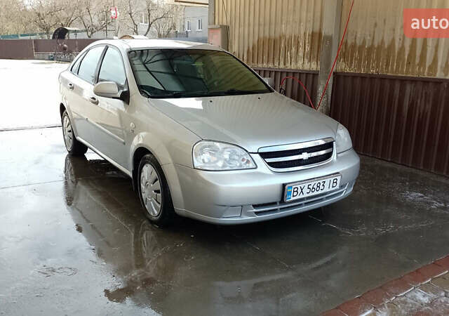 Сірий Шевроле Лачетті, об'ємом двигуна 1.8 л та пробігом 240 тис. км за 3500 $, фото 4 на Automoto.ua