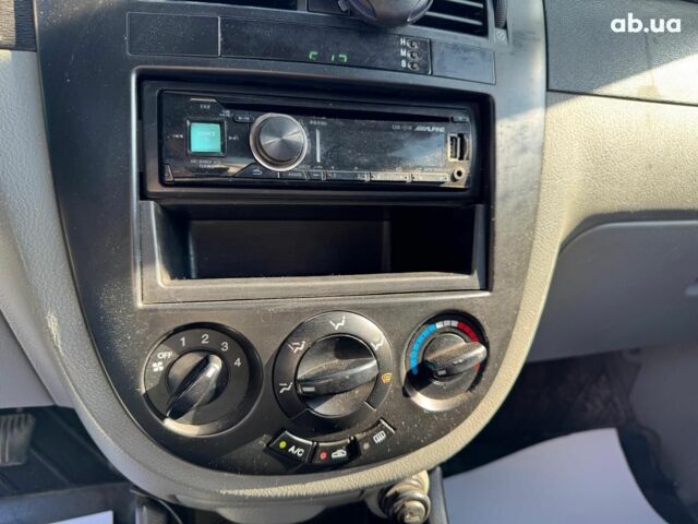 Серый Шевроле Лачетти, объемом двигателя 1.6 л и пробегом 167 тыс. км за 4990 $, фото 19 на Automoto.ua