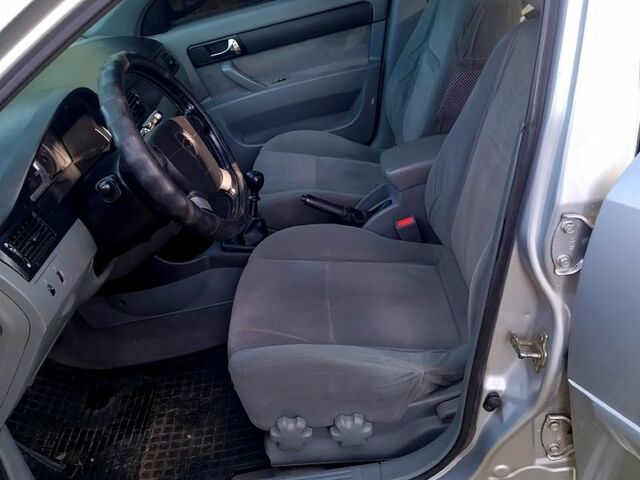 Сірий Шевроле Лачетті, об'ємом двигуна 1.8 л та пробігом 287 тис. км за 4500 $, фото 6 на Automoto.ua