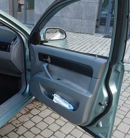 Сірий Шевроле Лачетті, об'ємом двигуна 1.8 л та пробігом 250 тис. км за 4100 $, фото 13 на Automoto.ua