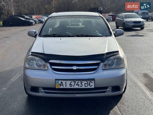 Серый Шевроле Лачетти, объемом двигателя 1.8 л и пробегом 275 тыс. км за 2999 $, фото 1 на Automoto.ua