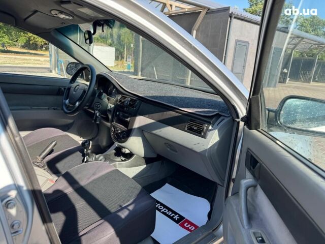 Серый Шевроле Лачетти, объемом двигателя 1.6 л и пробегом 167 тыс. км за 4990 $, фото 11 на Automoto.ua