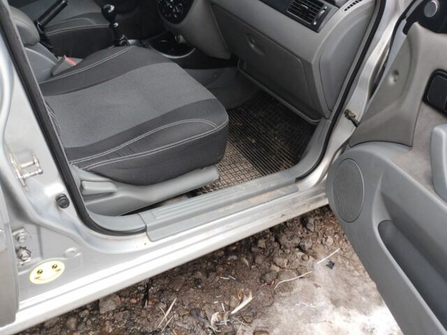 Серый Шевроле Лачетти, объемом двигателя 1.6 л и пробегом 115 тыс. км за 4800 $, фото 17 на Automoto.ua