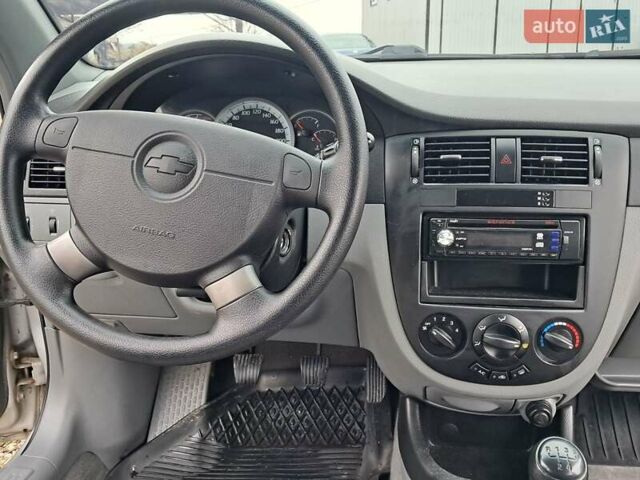 Серый Шевроле Лачетти, объемом двигателя 1.6 л и пробегом 62 тыс. км за 5350 $, фото 55 на Automoto.ua