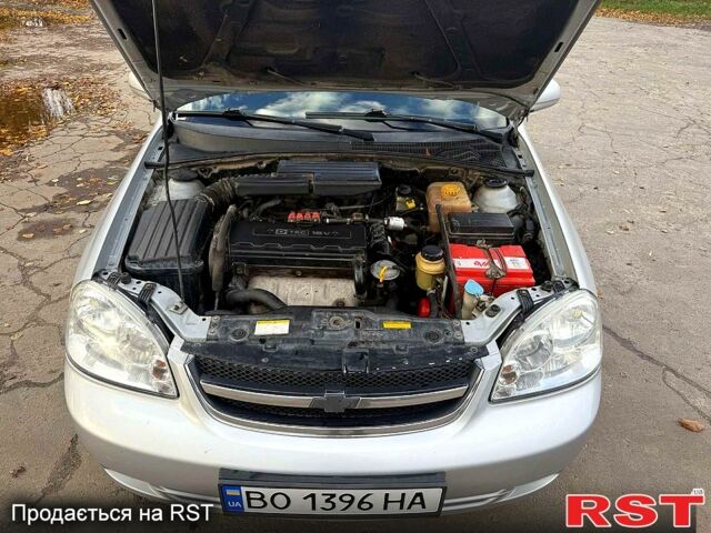 Серый Шевроле Лачетти, объемом двигателя 1.8 л и пробегом 225 тыс. км за 3700 $, фото 4 на Automoto.ua