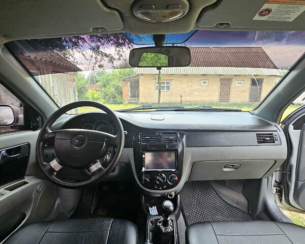 Сірий Шевроле Лачетті, об'ємом двигуна 1.8 л та пробігом 170 тис. км за 3300 $, фото 5 на Automoto.ua