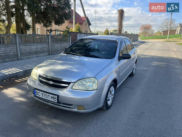 Серый Шевроле Лачетти, объемом двигателя 1.6 л и пробегом 300 тыс. км за 3200 $, фото 1 на Automoto.ua