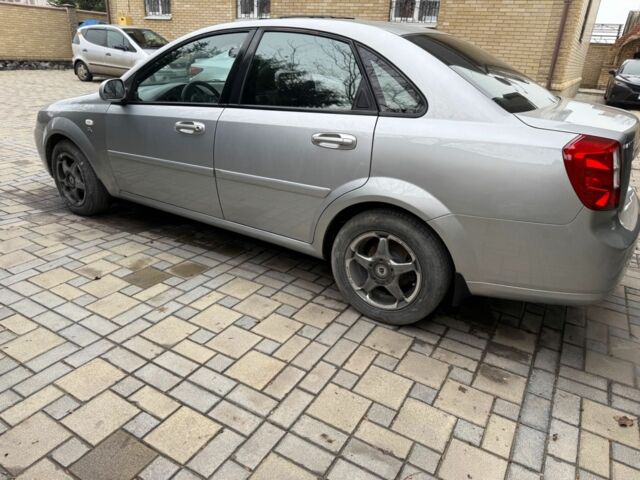 Серый Шевроле Лачетти, объемом двигателя 1.8 л и пробегом 187 тыс. км за 3700 $, фото 2 на Automoto.ua