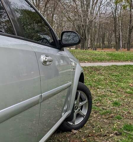 Серый Шевроле Лачетти, объемом двигателя 1.6 л и пробегом 195 тыс. км за 4500 $, фото 5 на Automoto.ua