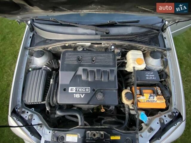 Сірий Шевроле Лачетті, об'ємом двигуна 1.6 л та пробігом 240 тис. км за 3300 $, фото 4 на Automoto.ua