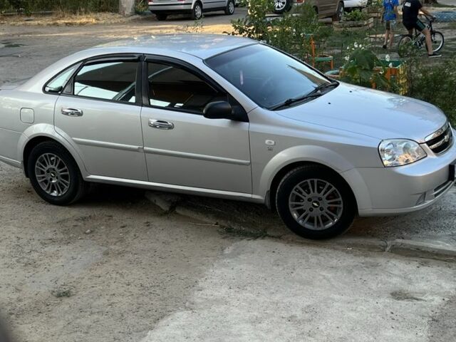 Серый Шевроле Лачетти, объемом двигателя 1.6 л и пробегом 101 тыс. км за 5000 $, фото 2 на Automoto.ua