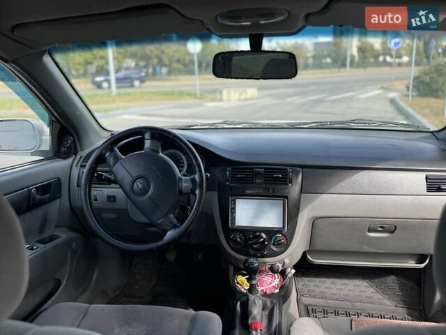 Серый Шевроле Лачетти, объемом двигателя 1.8 л и пробегом 80 тыс. км за 3600 $, фото 9 на Automoto.ua
