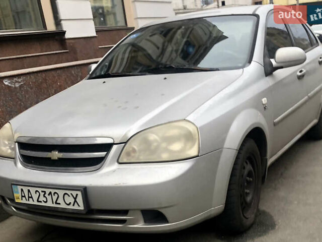 Серый Шевроле Лачетти, объемом двигателя 1.8 л и пробегом 250 тыс. км за 2999 $, фото 1 на Automoto.ua