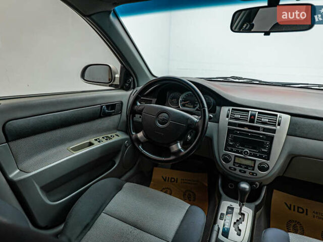 Серый Шевроле Лачетти, объемом двигателя 1.8 л и пробегом 127 тыс. км за 6404 $, фото 10 на Automoto.ua