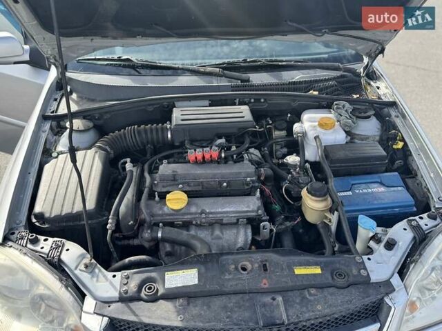 Серый Шевроле Лачетти, объемом двигателя 1.8 л и пробегом 80 тыс. км за 3600 $, фото 13 на Automoto.ua