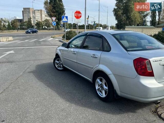 Серый Шевроле Лачетти, объемом двигателя 1.8 л и пробегом 80 тыс. км за 3600 $, фото 3 на Automoto.ua