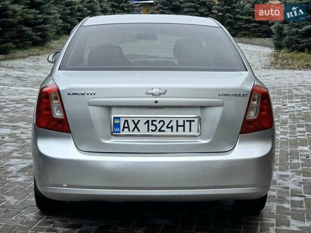 Серый Шевроле Лачетти, объемом двигателя 1.8 л и пробегом 240 тыс. км за 3900 $, фото 4 на Automoto.ua