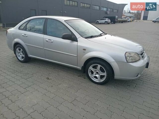Серый Шевроле Лачетти, объемом двигателя 1.6 л и пробегом 240 тыс. км за 2999 $, фото 2 на Automoto.ua