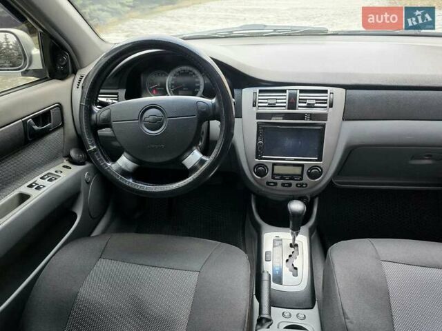 Серый Шевроле Лачетти, объемом двигателя 1.8 л и пробегом 240 тыс. км за 3900 $, фото 17 на Automoto.ua