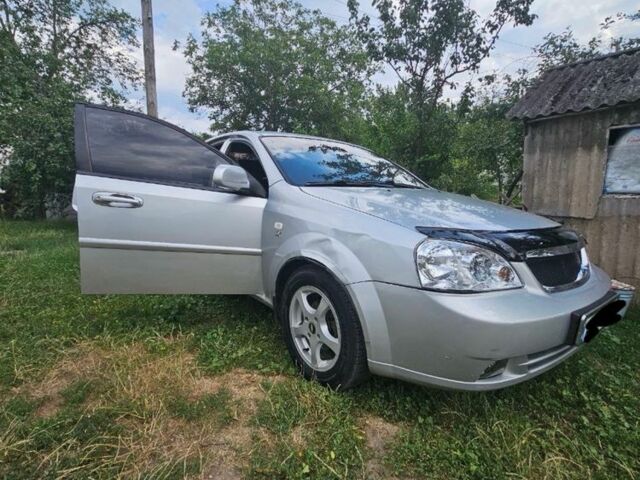 Серый Шевроле Лачетти, объемом двигателя 1.8 л и пробегом 170 тыс. км за 3300 $, фото 3 на Automoto.ua