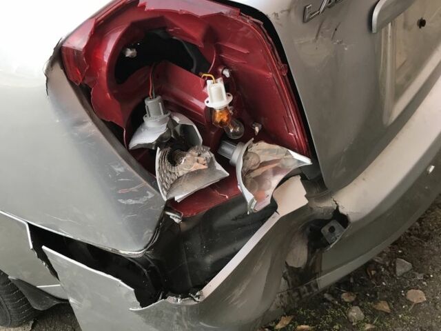 Сірий Шевроле Лачетті, об'ємом двигуна 1.8 л та пробігом 220 тис. км за 1072 $, фото 5 на Automoto.ua