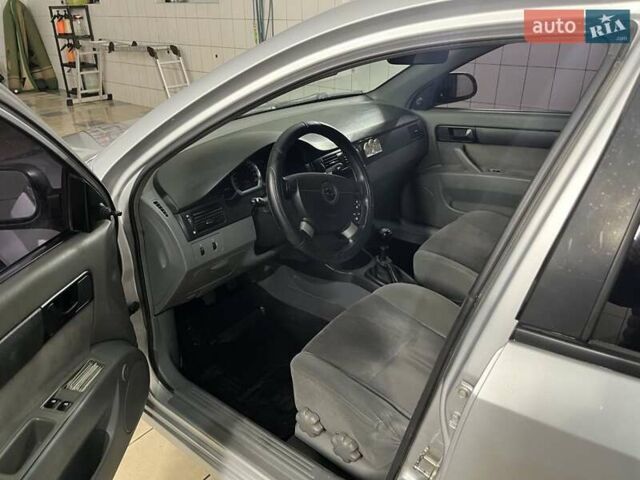 Шевроле Лачетти 2007 в Костополе на Automoto.ua Серый Шевроле Лачетти, объемом двигателя 1.6 л и пробегом 280 тыс. км за 4300 $, фото 2 на Automoto.ua