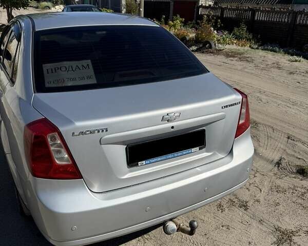 Серый Шевроле Лачетти, объемом двигателя 1.8 л и пробегом 149 тыс. км за 4800 $, фото 2 на Automoto.ua