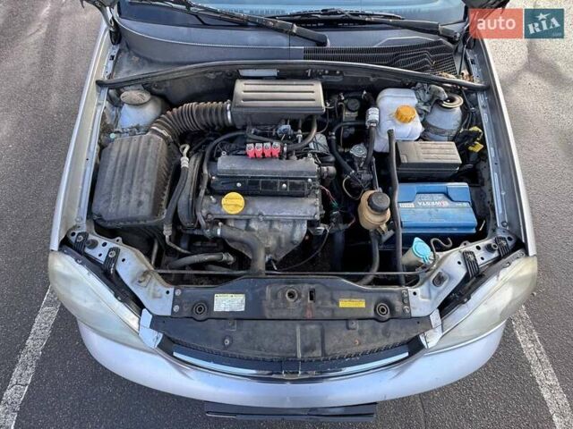 Серый Шевроле Лачетти, объемом двигателя 1.8 л и пробегом 275 тыс. км за 2999 $, фото 10 на Automoto.ua
