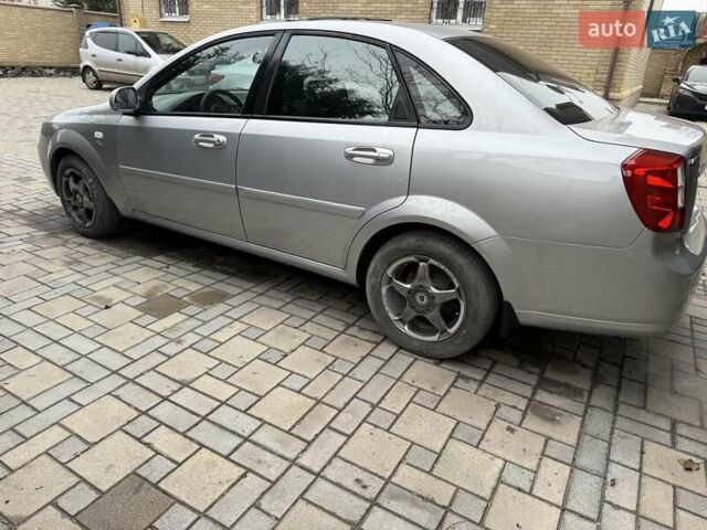 Сірий Шевроле Лачетті, об'ємом двигуна 1.8 л та пробігом 185 тис. км за 3700 $, фото 1 на Automoto.ua
