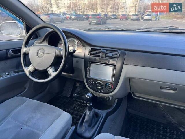 Серый Шевроле Лачетти, объемом двигателя 1.8 л и пробегом 275 тыс. км за 2999 $, фото 8 на Automoto.ua