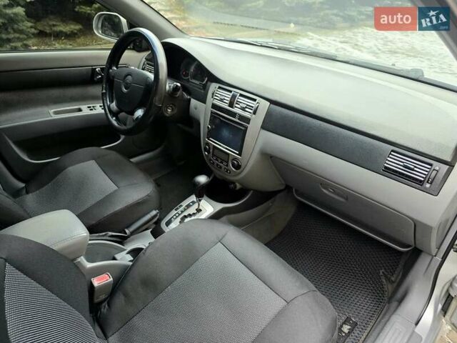 Сірий Шевроле Лачетті, об'ємом двигуна 1.8 л та пробігом 240 тис. км за 4900 $, фото 24 на Automoto.ua