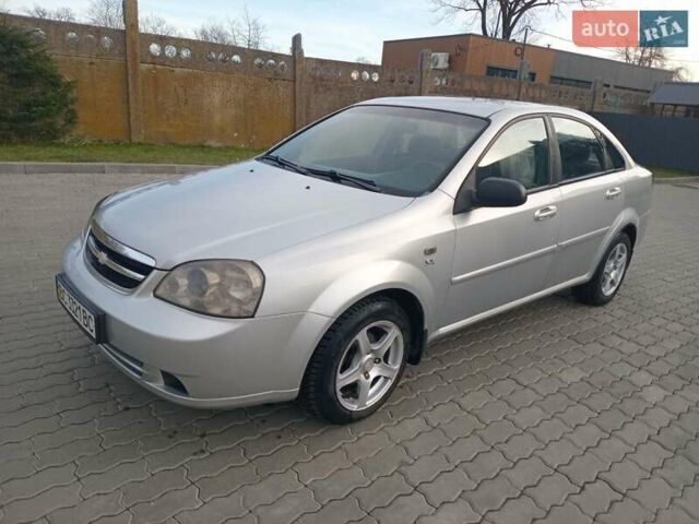 Серый Шевроле Лачетти, объемом двигателя 1.6 л и пробегом 240 тыс. км за 2999 $, фото 4 на Automoto.ua