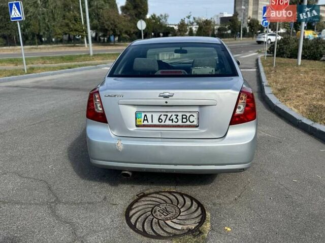 Серый Шевроле Лачетти, объемом двигателя 1.8 л и пробегом 80 тыс. км за 3600 $, фото 1 на Automoto.ua