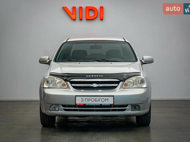 Серый Шевроле Лачетти, объемом двигателя 1.8 л и пробегом 127 тыс. км за 6404 $, фото 4 на Automoto.ua