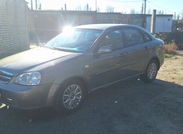 Серый Шевроле Лачетти, объемом двигателя 1.8 л и пробегом 260 тыс. км за 3100 $, фото 3 на Automoto.ua