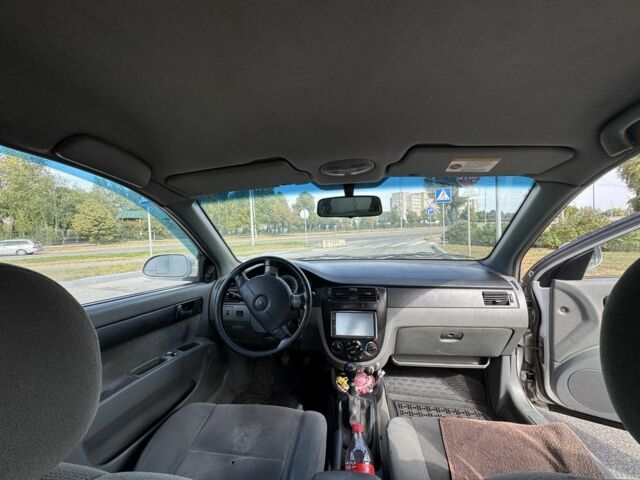 Серый Шевроле Лачетти, объемом двигателя 1.8 л и пробегом 75 тыс. км за 2699 $, фото 8 на Automoto.ua