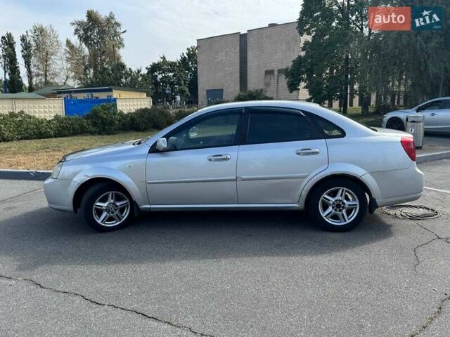 Серый Шевроле Лачетти, объемом двигателя 1.8 л и пробегом 80 тыс. км за 3600 $, фото 4 на Automoto.ua