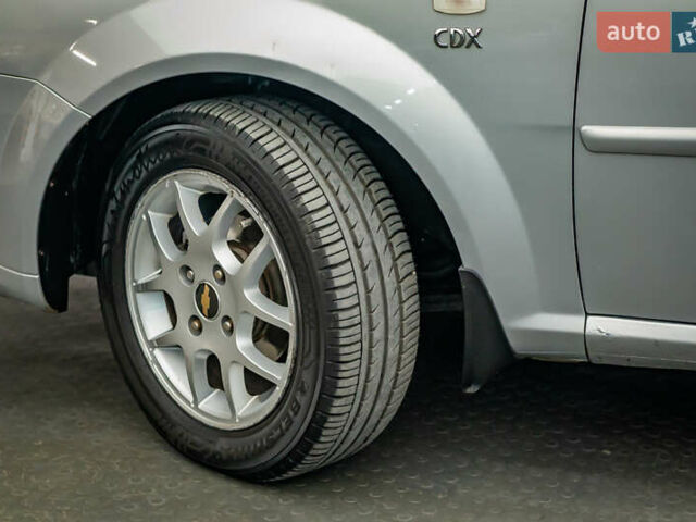 Серый Шевроле Лачетти, объемом двигателя 1.8 л и пробегом 127 тыс. км за 6404 $, фото 7 на Automoto.ua