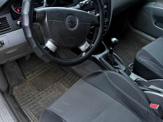 Сірий Шевроле Лачетті, об'ємом двигуна 1.8 л та пробігом 149 тис. км за 4500 $, фото 6 на Automoto.ua