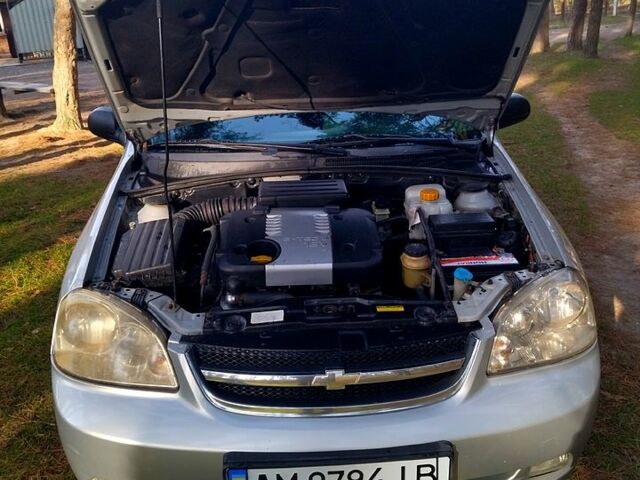 Сірий Шевроле Лачетті, об'ємом двигуна 1.8 л та пробігом 287 тис. км за 4500 $, фото 3 на Automoto.ua