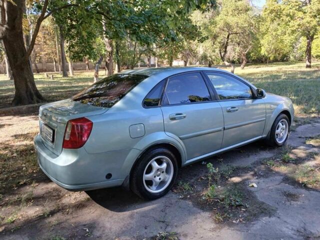 Серый Шевроле Лачетти, объемом двигателя 1.8 л и пробегом 140 тыс. км за 3800 $, фото 4 на Automoto.ua