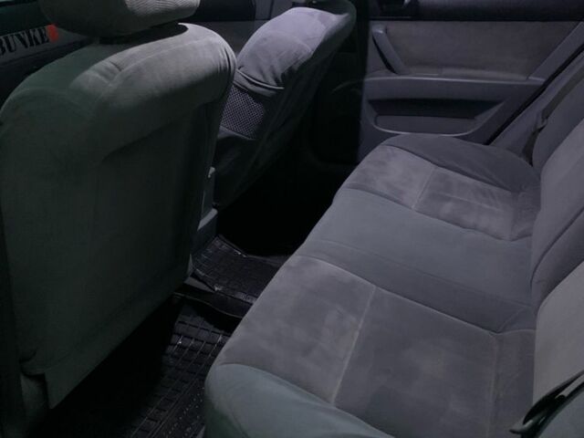 Серый Шевроле Лачетти, объемом двигателя 1.6 л и пробегом 296 тыс. км за 3600 $, фото 2 на Automoto.ua