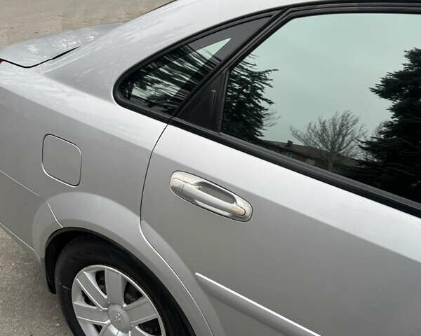 Сірий Шевроле Лачетті, об'ємом двигуна 1.6 л та пробігом 227 тис. км за 4200 $, фото 6 на Automoto.ua