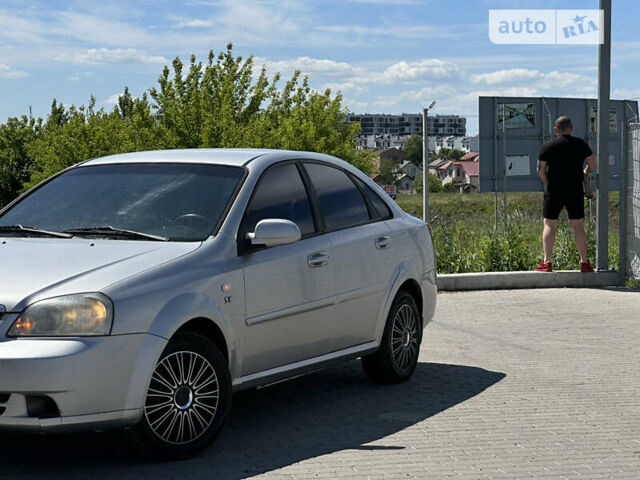 Сірий Шевроле Лачетті, об'ємом двигуна 1.8 л та пробігом 210 тис. км за 3500 $, фото 1 на Automoto.ua