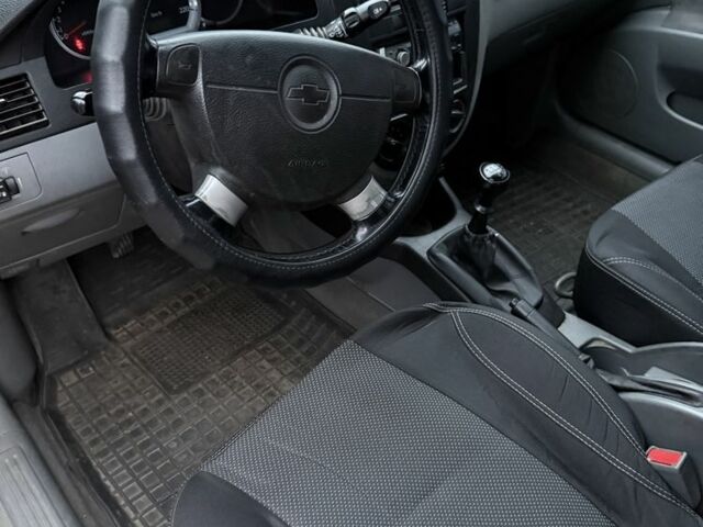 Серый Шевроле Лачетти, объемом двигателя 1.8 л и пробегом 149 тыс. км за 4500 $, фото 7 на Automoto.ua