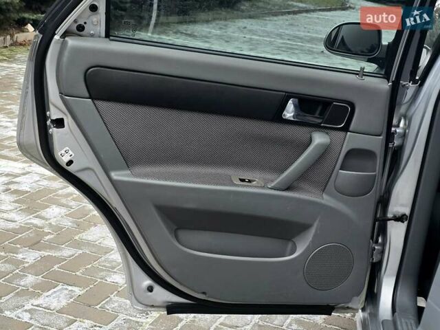 Серый Шевроле Лачетти, объемом двигателя 1.8 л и пробегом 240 тыс. км за 3999 $, фото 14 на Automoto.ua